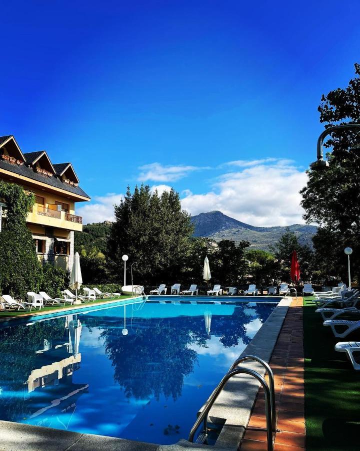 Hotel Rural Las Gacelas Becerril de la Sierra Exterior photo